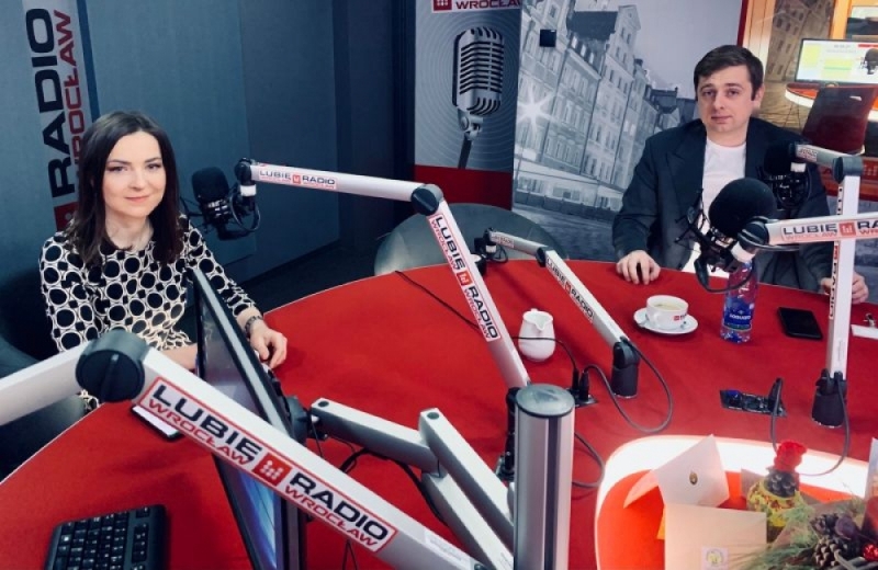 Debata polityczna: akcja szczepienia i emocje w studiu Radia Wrocław